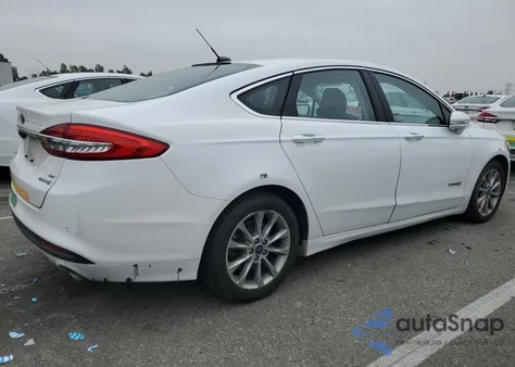 2017 Ford Fusion Se Hybrid z USA, uszkodzony, nr VIN 3FA6P0LU1HR409727